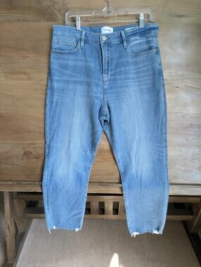 NWT Frame Jeans Womens 32 Blue Denim High Rise Frayed Hem Straight Fit LHSTRF793